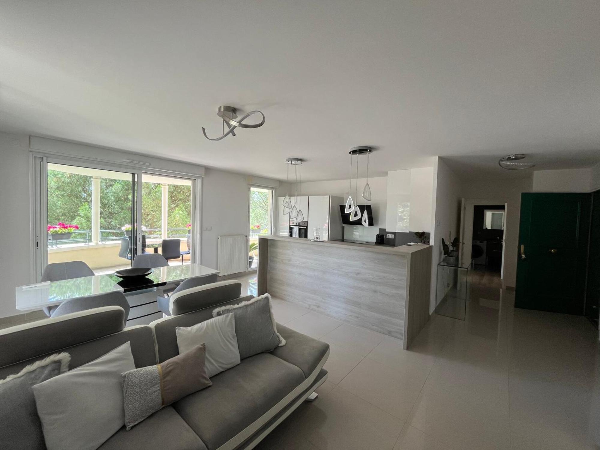 Appartement Entierement Equipe Шарбоньєр-ле-Бен Екстер'єр фото